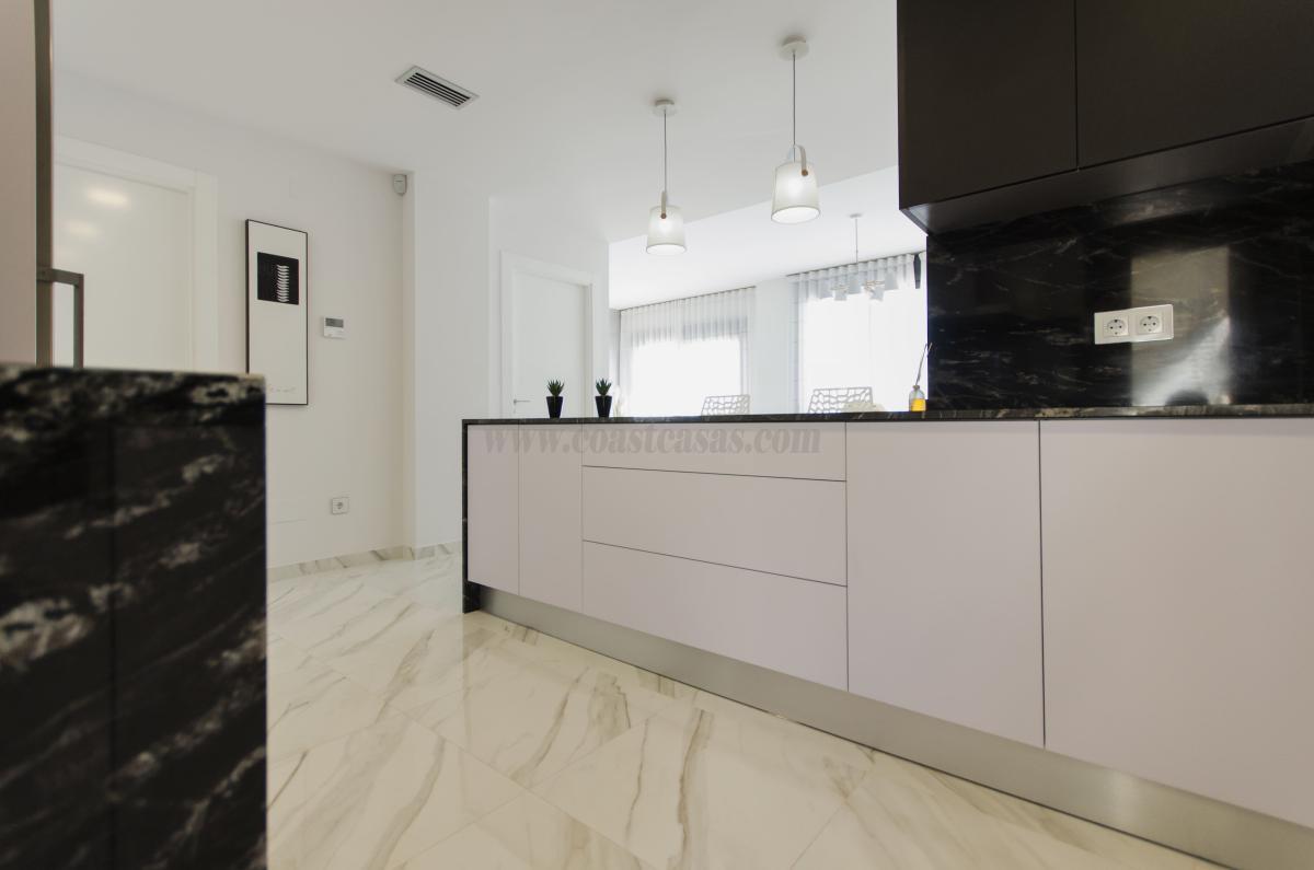 Venta de villa en San Miguel de Salinas