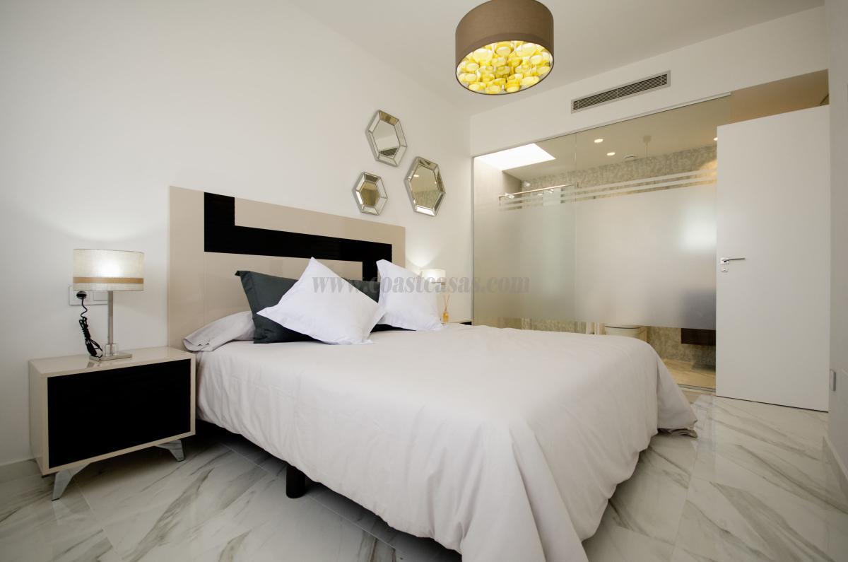 Venta de villa en San Miguel de Salinas