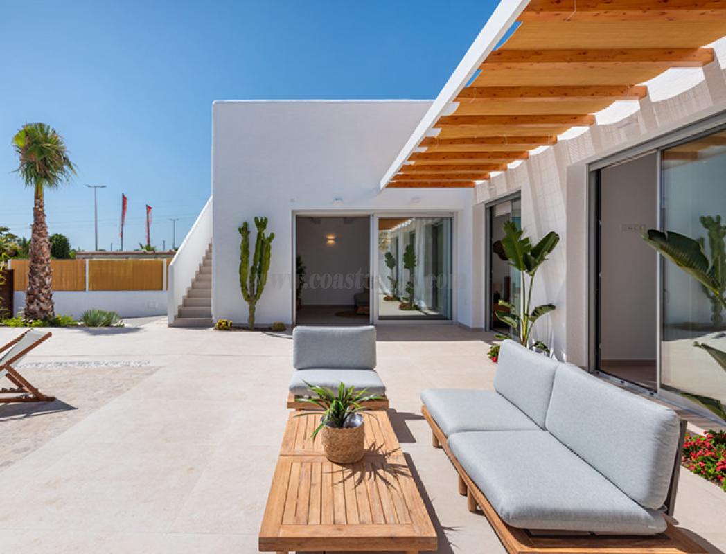 Venta de villa en Dolores