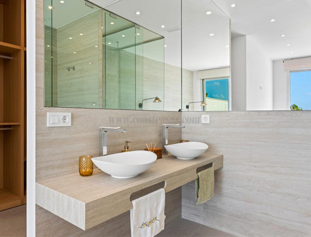 Venta de villa en Dolores