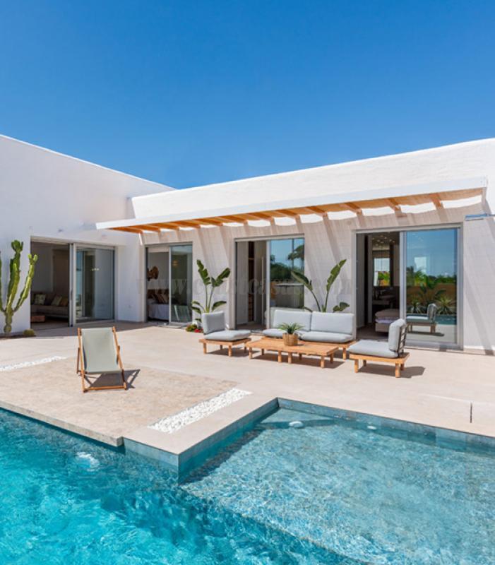 Venta de villa en Dolores