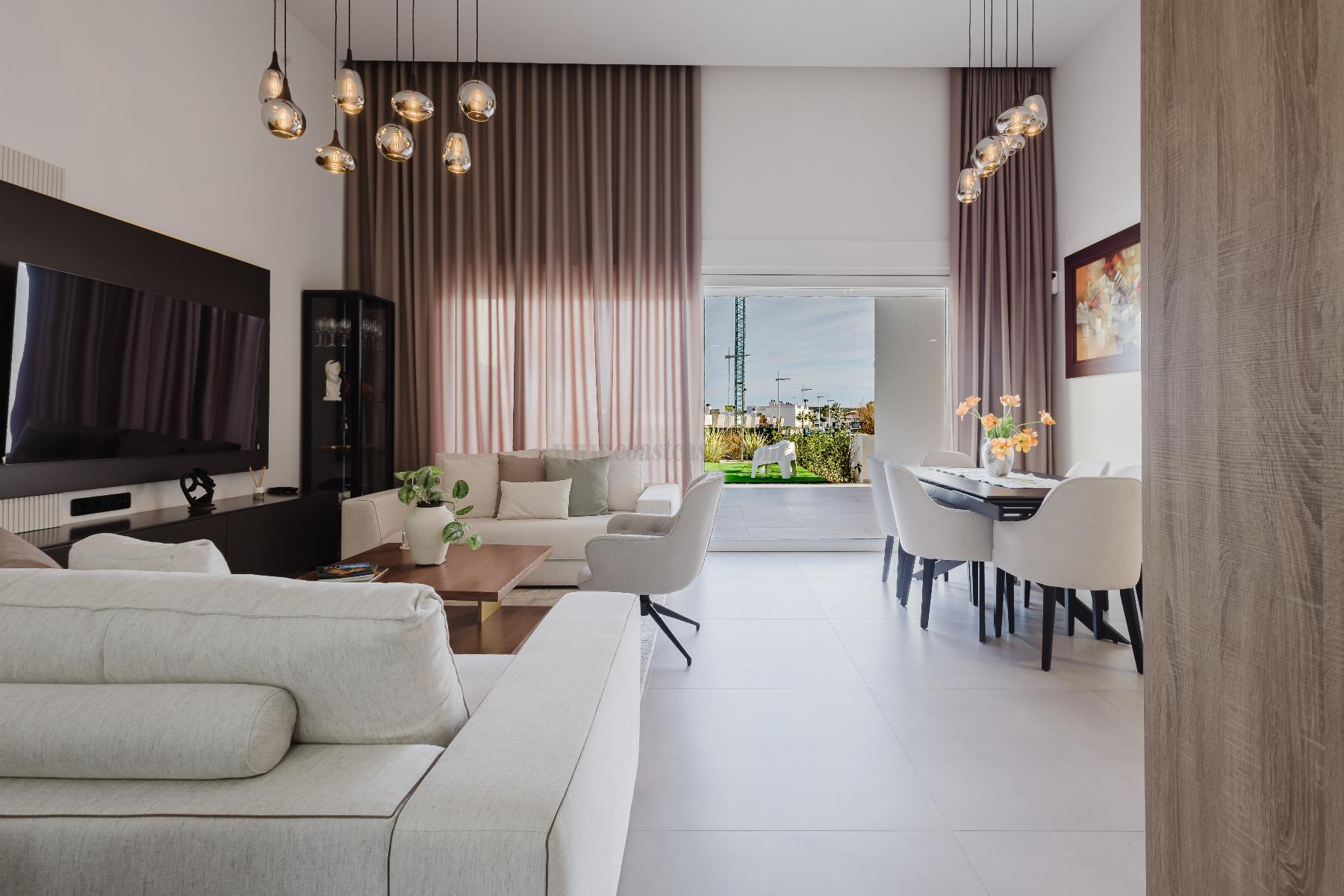 Venta de villa en Algorfa