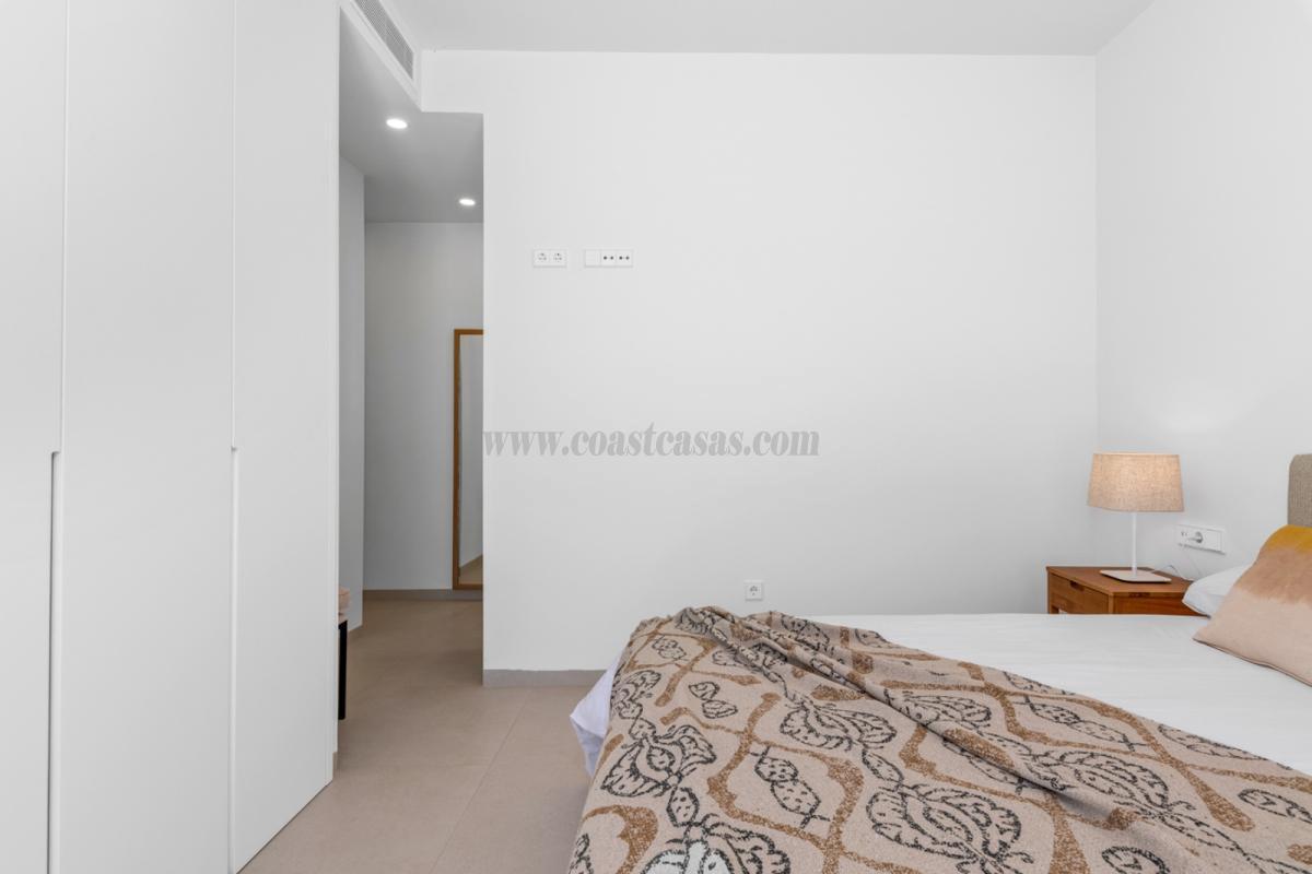 Venta de villa en Los Alcázares