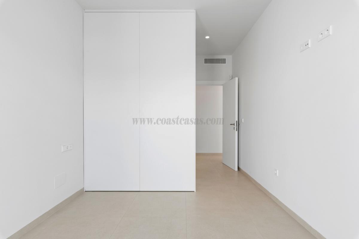 Venta de villa en Los Alcázares