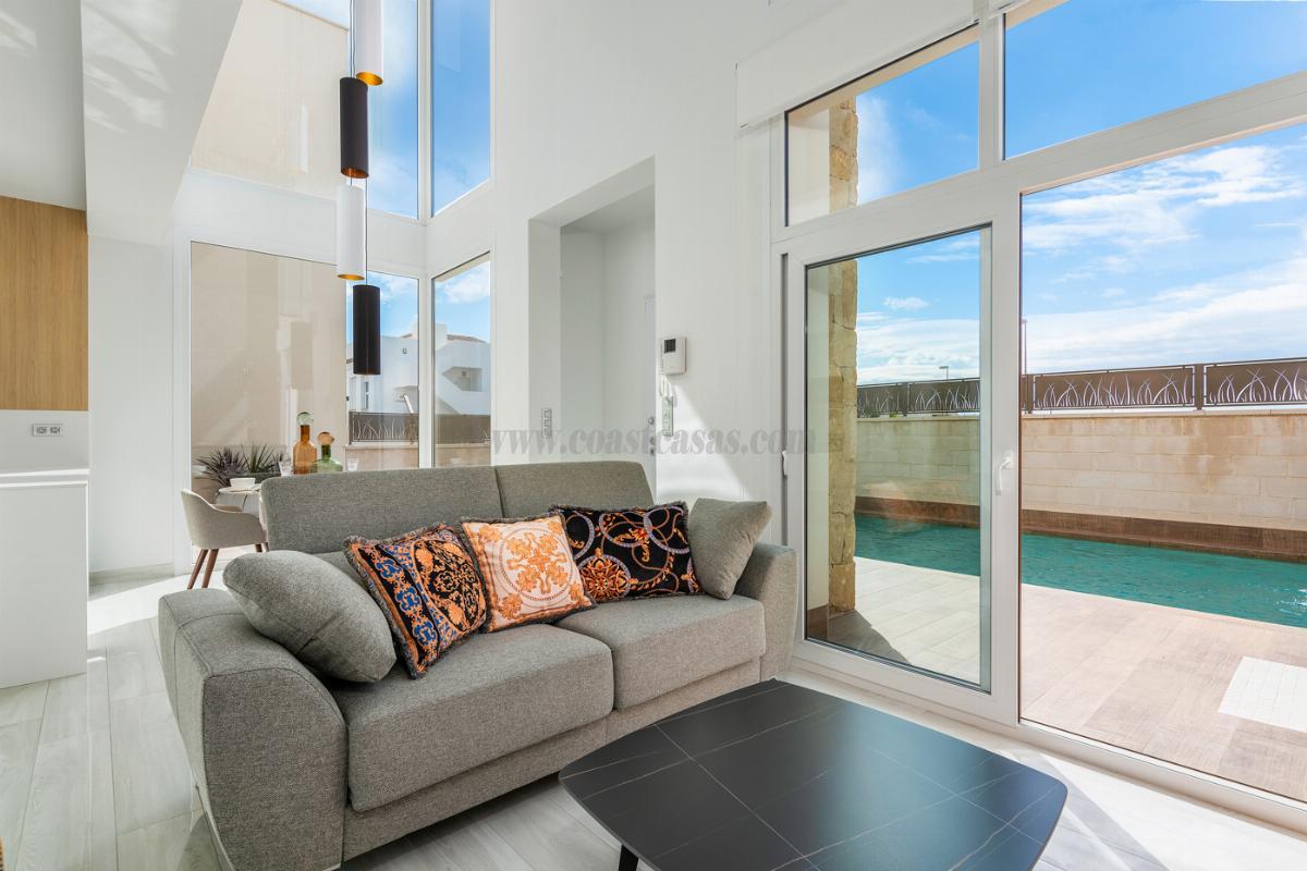 Venta de chalet en Los Montesinos