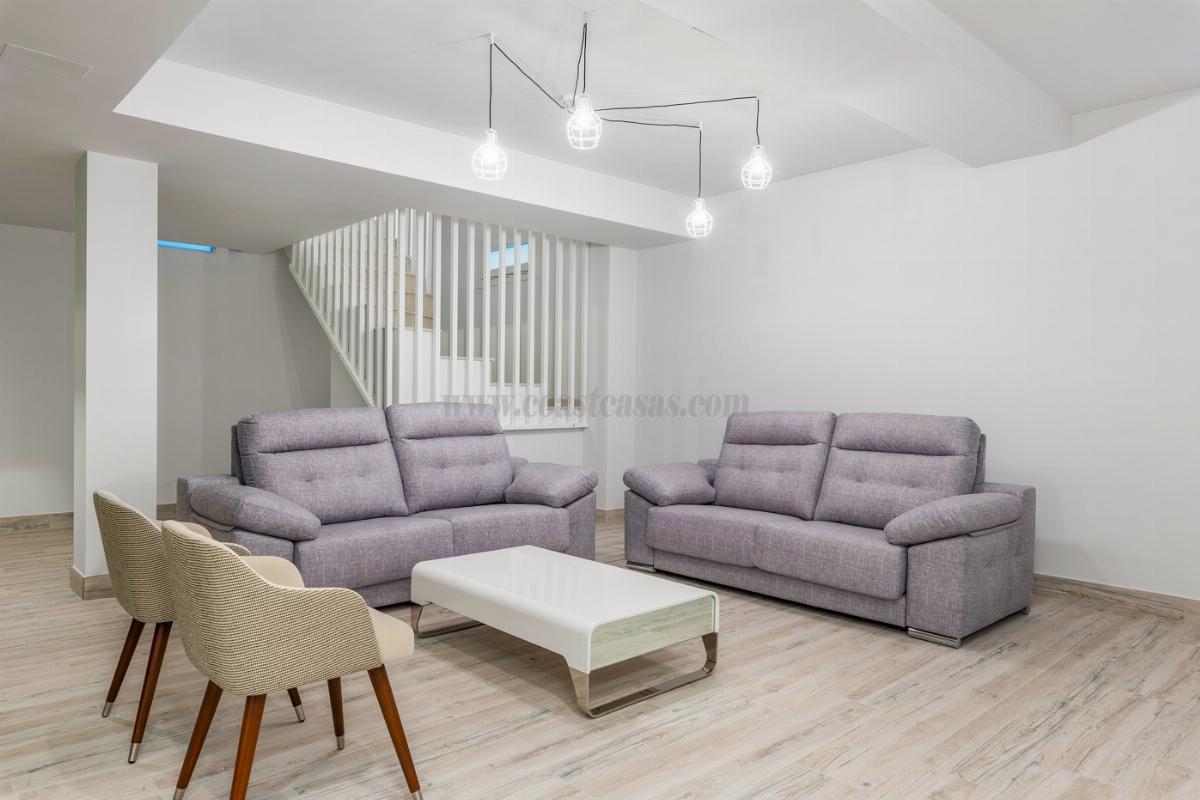For sale of chalet in Los Montesinos