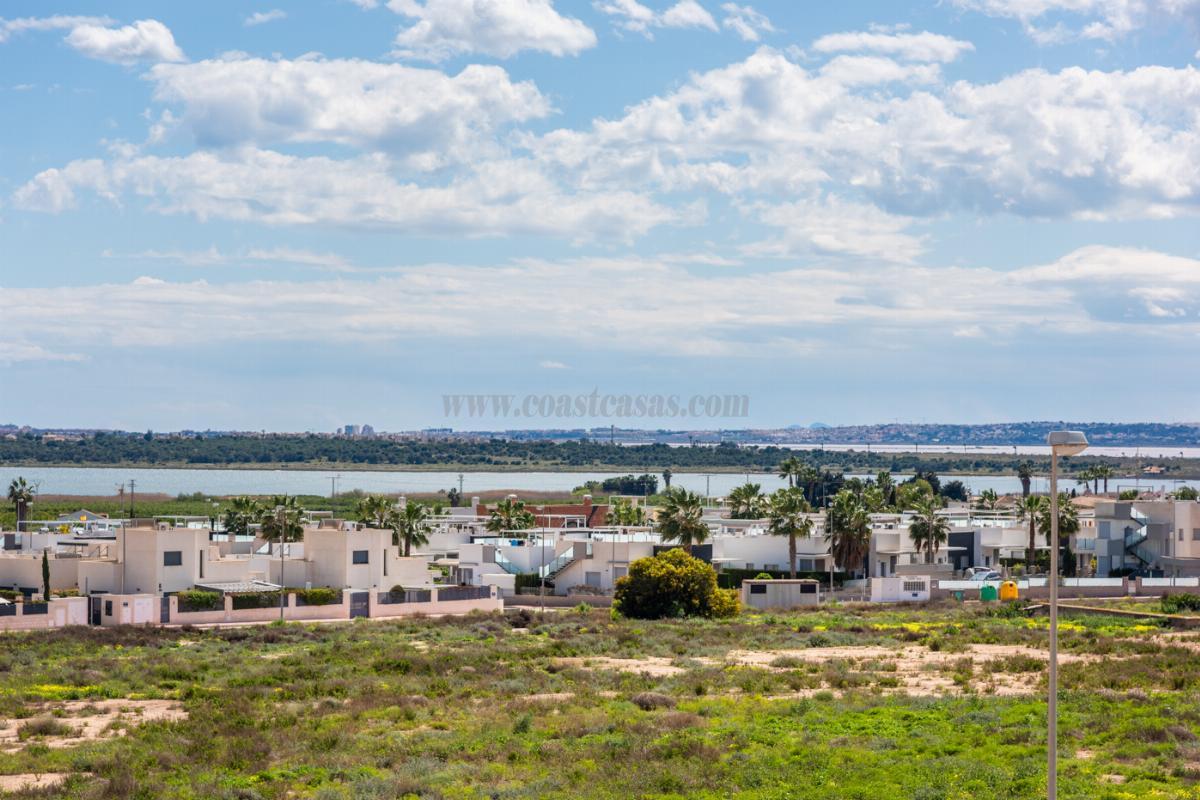 For sale of chalet in Los Montesinos