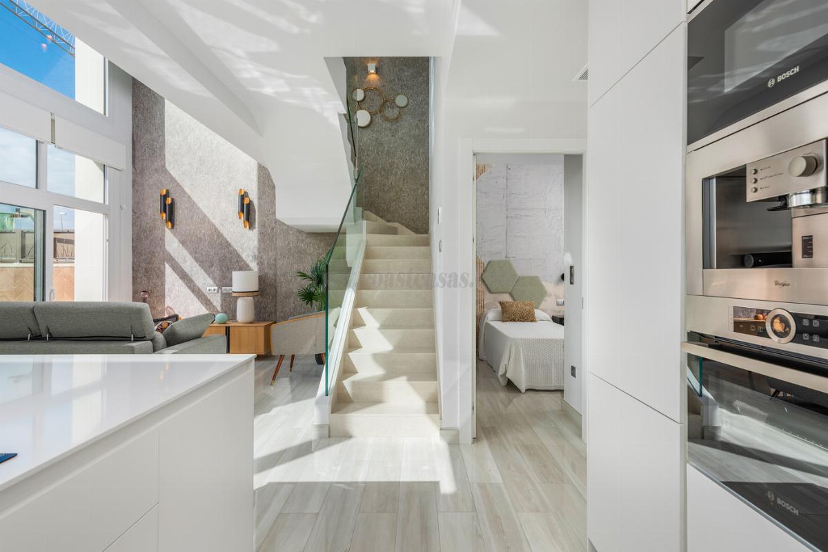 For sale of chalet in Los Montesinos