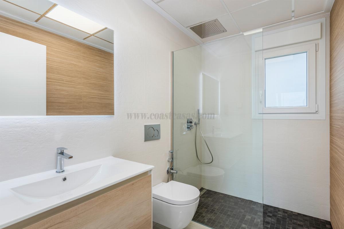 For sale of chalet in Los Montesinos