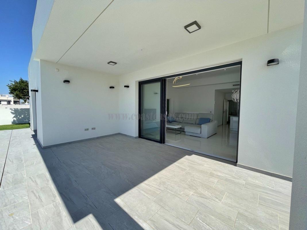 Venta de villa en Rafal