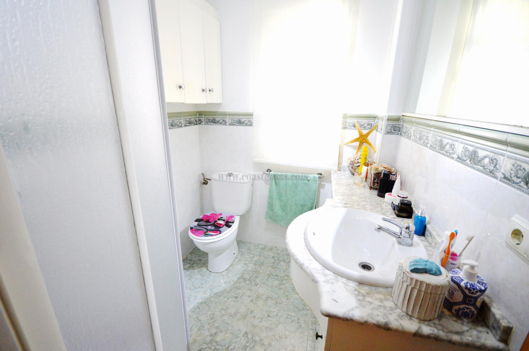 For sale of chalet in Torrevieja