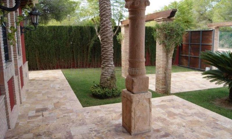 Zu verkaufen von villa in
 Campoamor