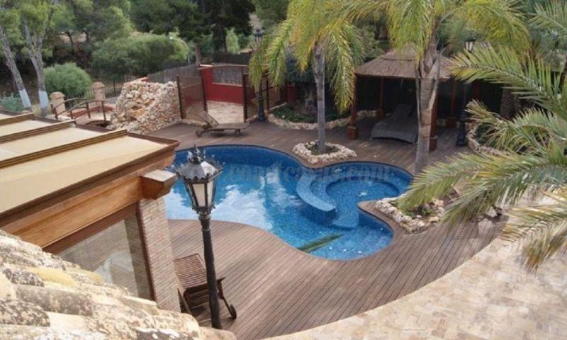 Zu verkaufen von villa in
 Campoamor
