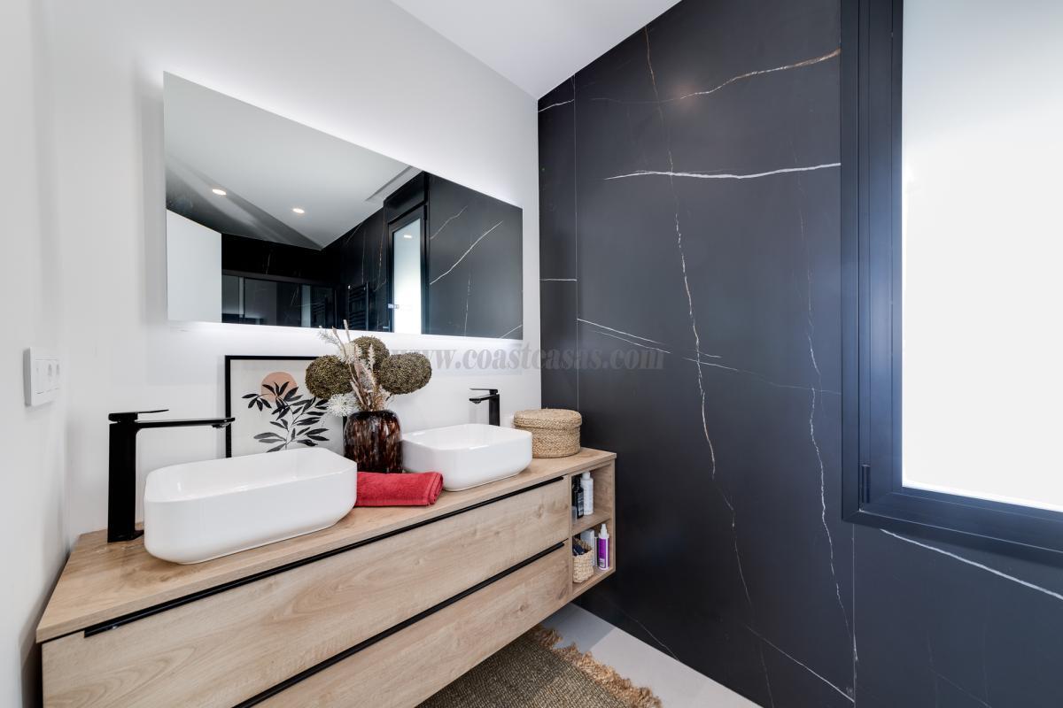 Venta de villa en Pilar de la Horadada