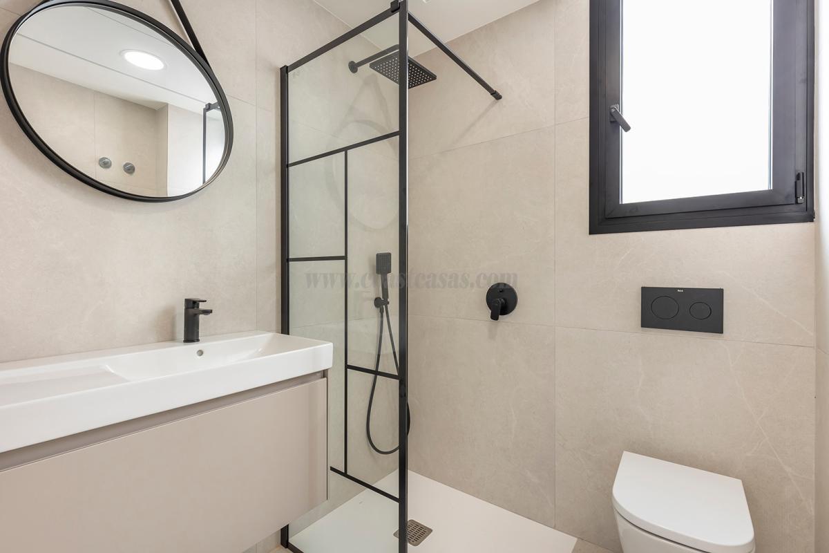 Venta de villa en Los Alcázares