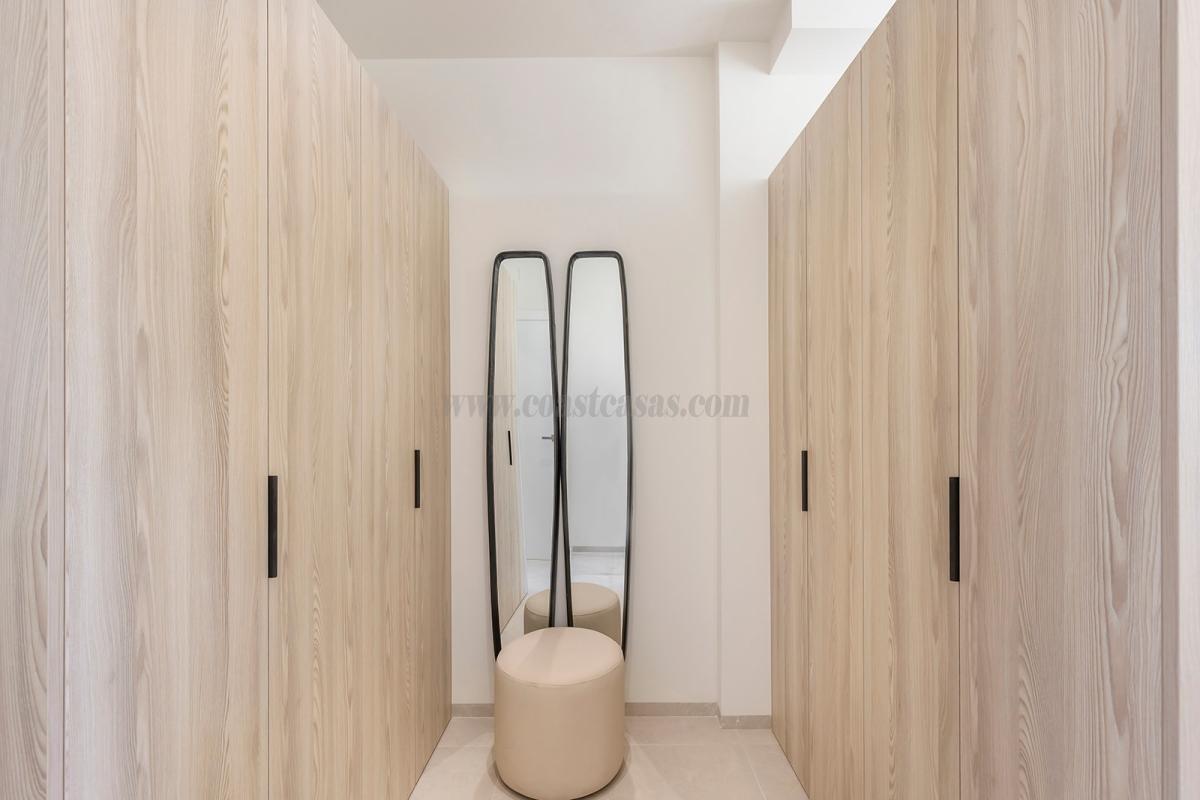 Venta de villa en Los Alcázares