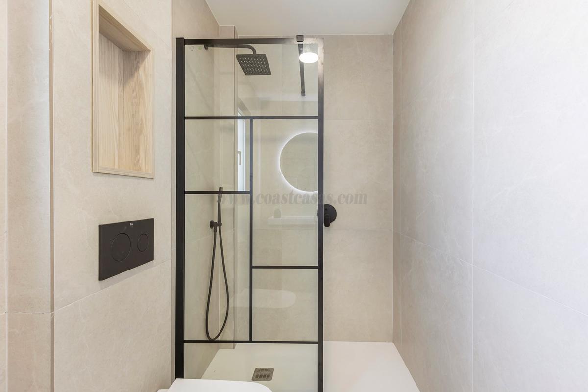 Venta de villa en Los Alcázares