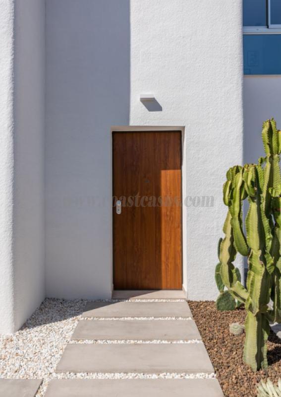 Venta de villa en Los Alcázares