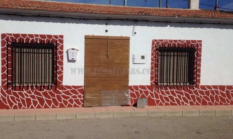 Продажа от

 Виллa на Barinas