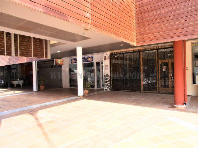 Venta de local comercial en Orihuela Costa