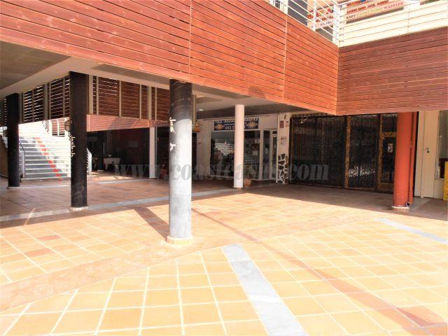 Venta de local comercial en Orihuela Costa
