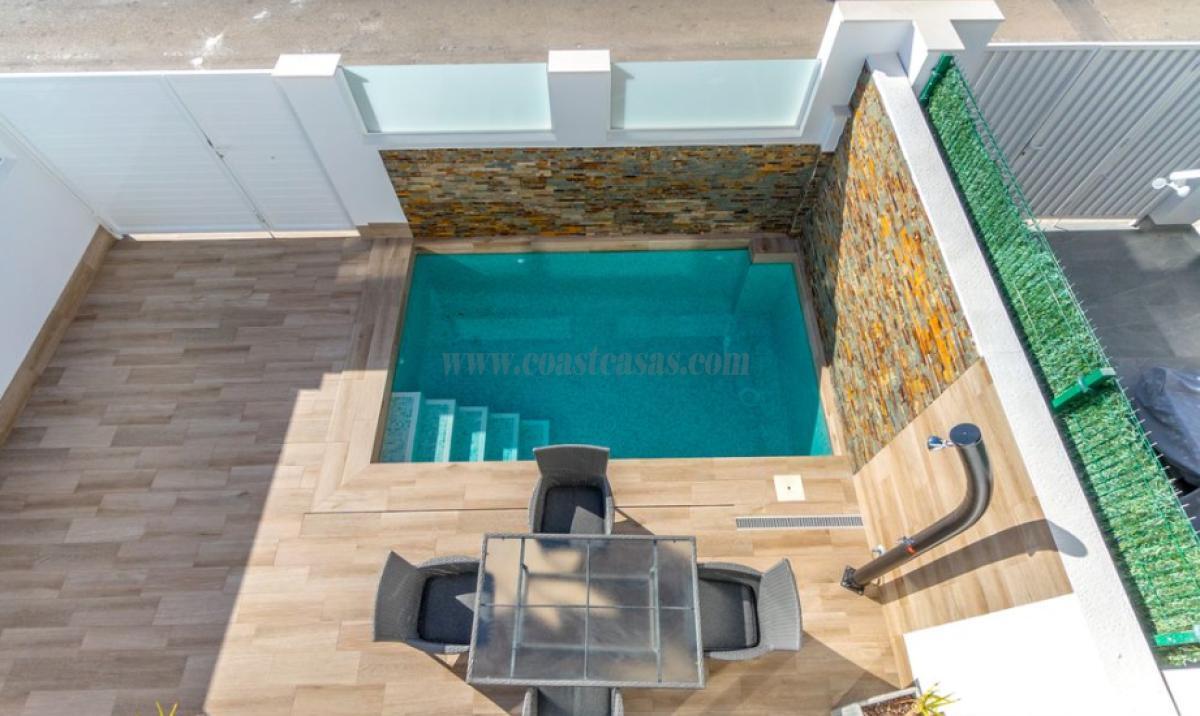 Venta de villa en Pilar de la Horadada