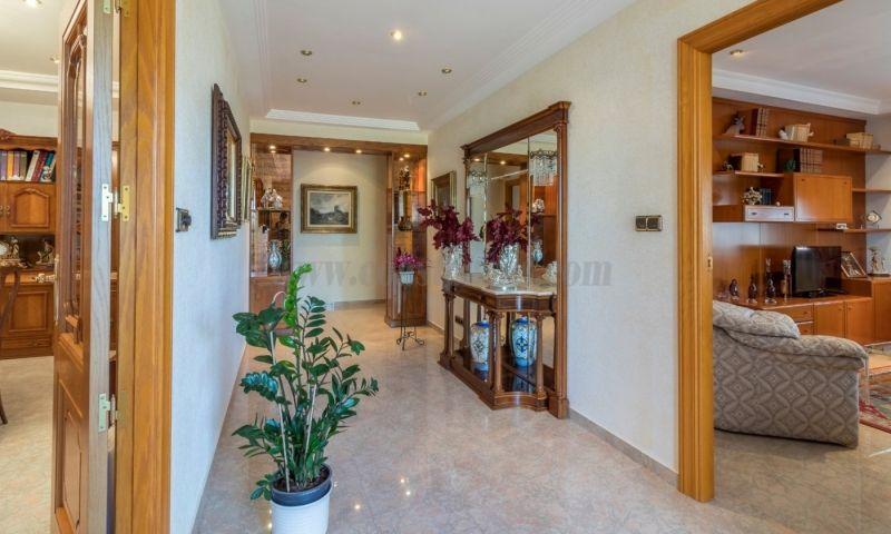 For sale of villa in Elche