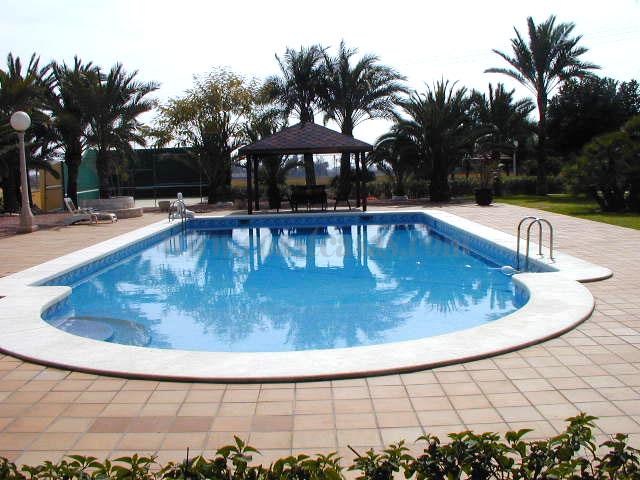 For sale of villa in Elche