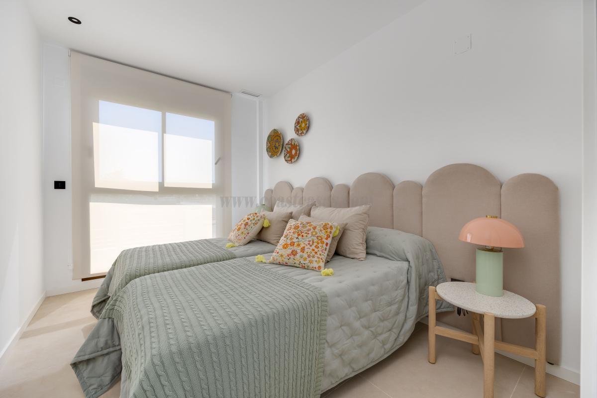 Venta de villa en Los Alcázares