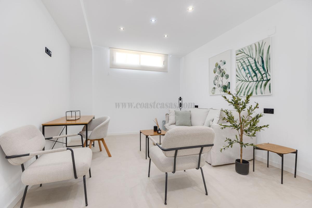 Venta de villa en Los Alcázares