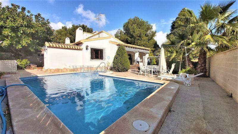 Köp av herrgård i Torrevieja