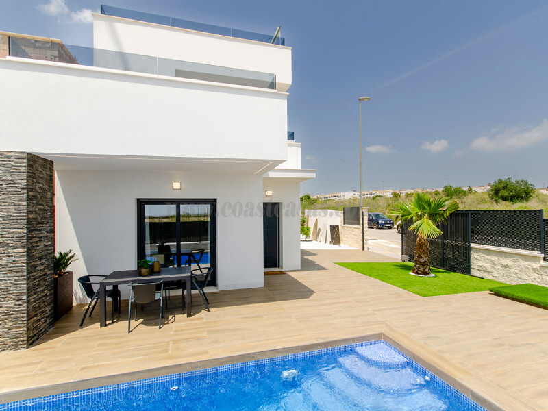 Venta de villa en Orihuela