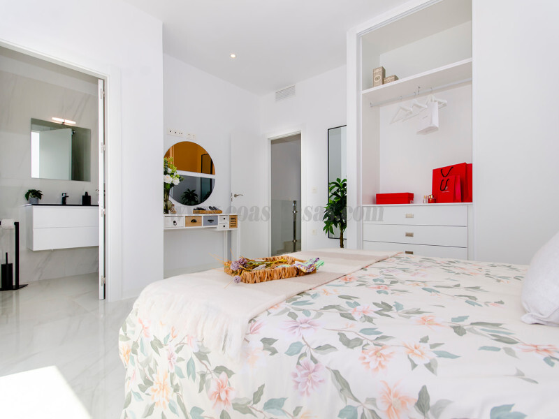 Venta de villa en Orihuela