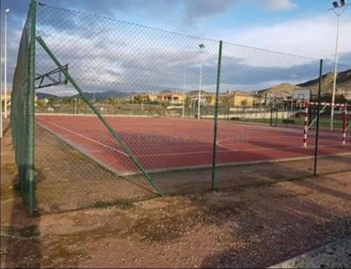 For sale of land in Aspe