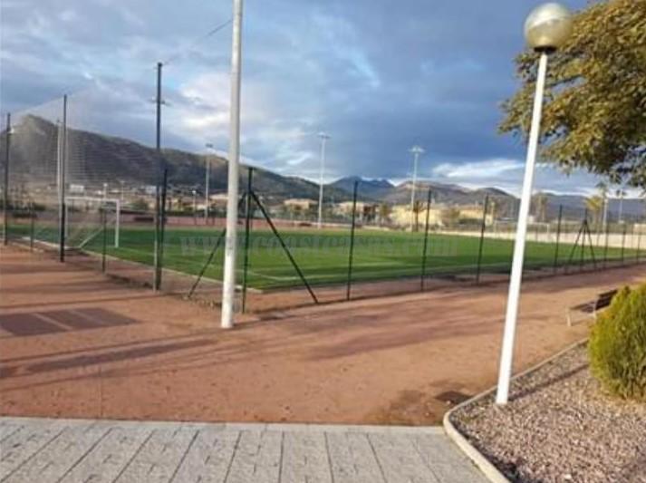 For sale of land in Aspe