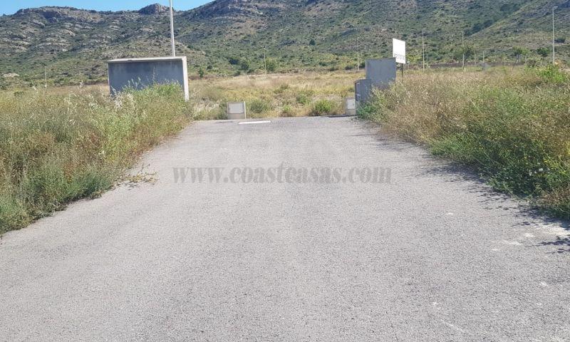 For sale of land in Aspe