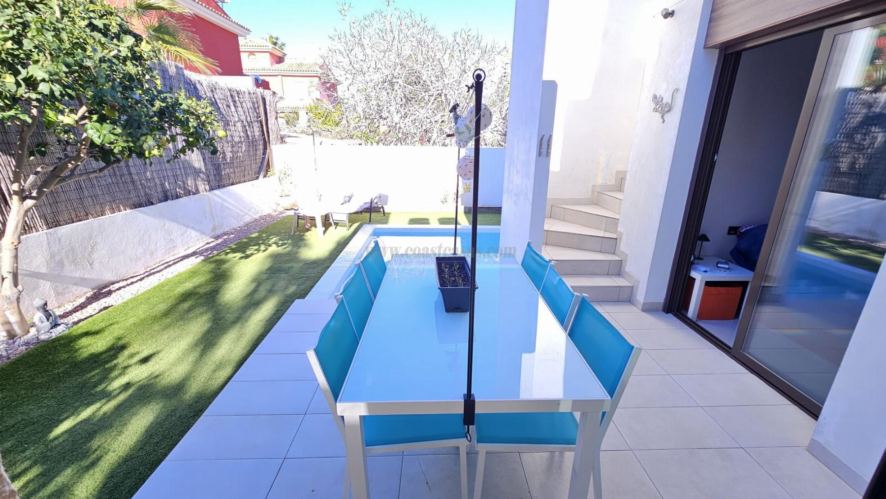 Venta de chalet en Orihuela Costa