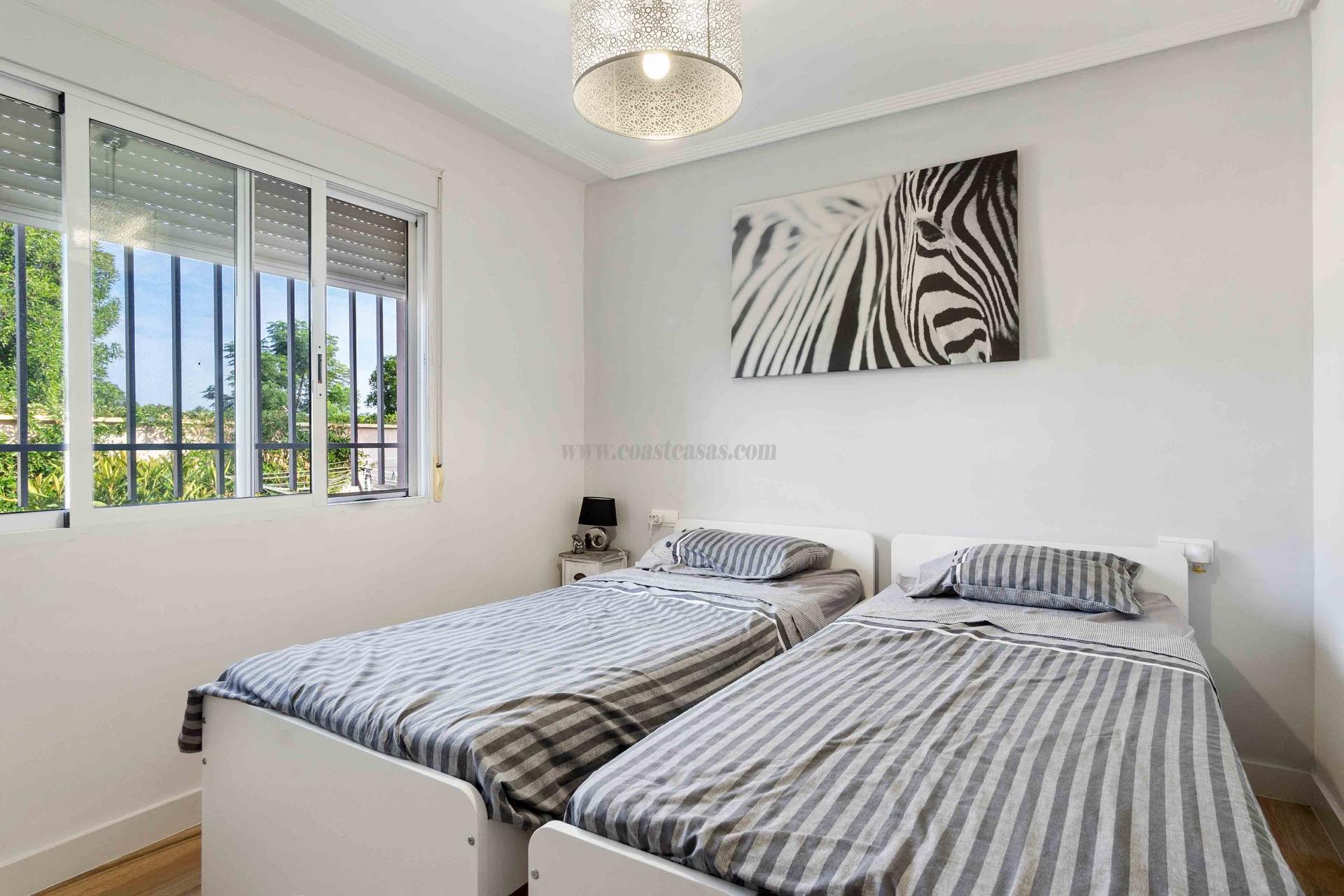 For sale of bungalow in Pilar de la Horadada