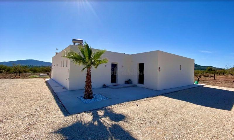 For sale of villa in Hondón De Las Nieves