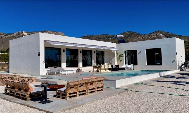 For sale of villa in Hondón De Las Nieves