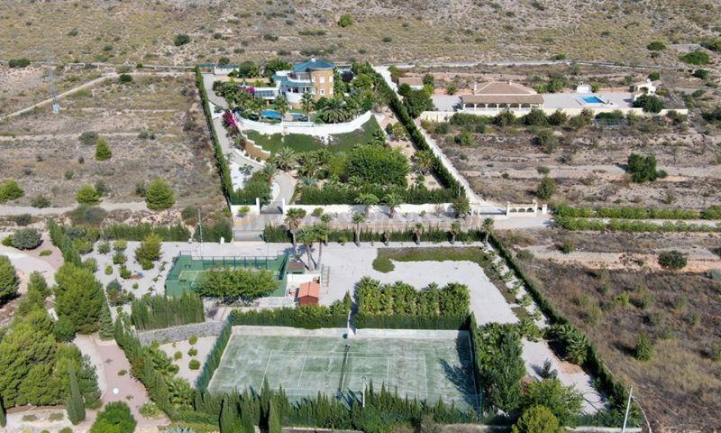 For sale of villa in Hondón De Las Nieves