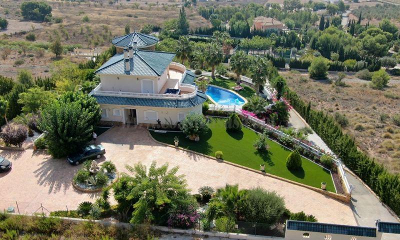 For sale of villa in Hondón De Las Nieves