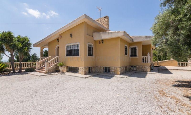 For sale of villa in Crevillente