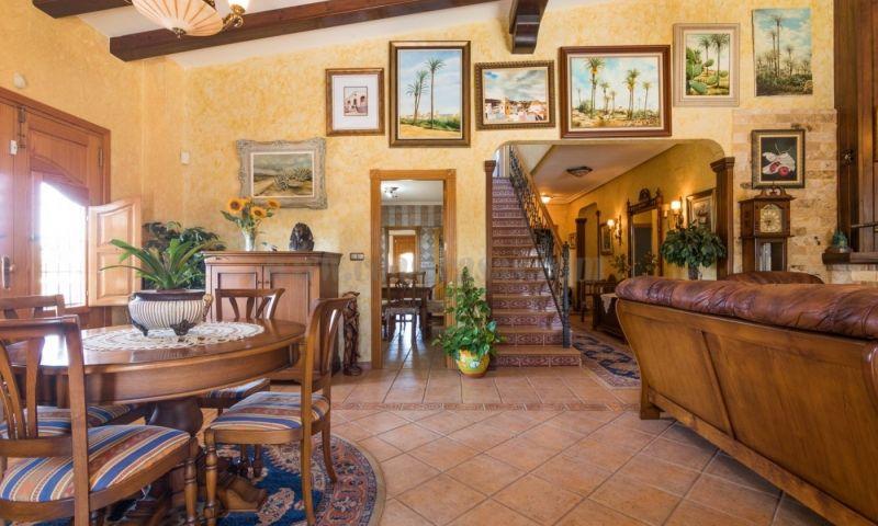 For sale of villa in Crevillente