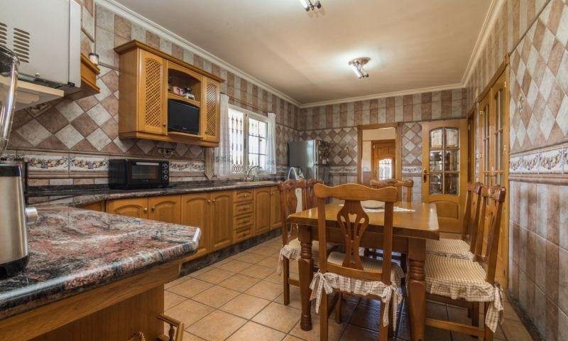 For sale of villa in Crevillente