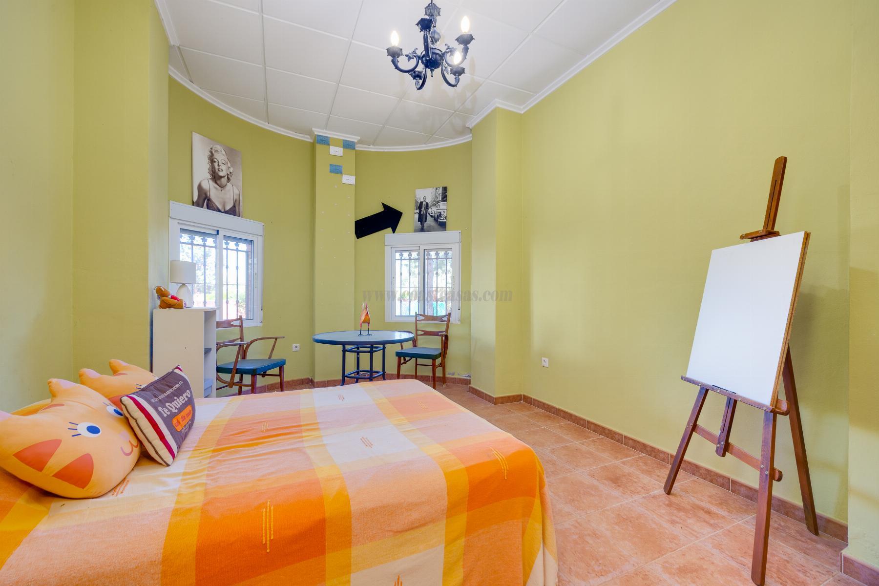 Venta de chalet en San Miguel de Salinas