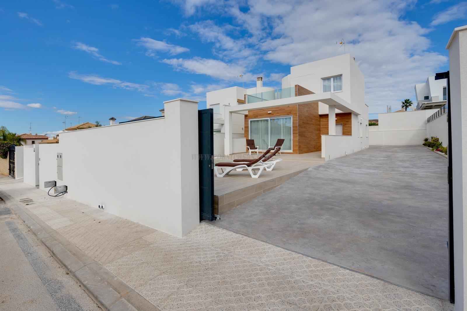 Venta de chalet en Torrevieja