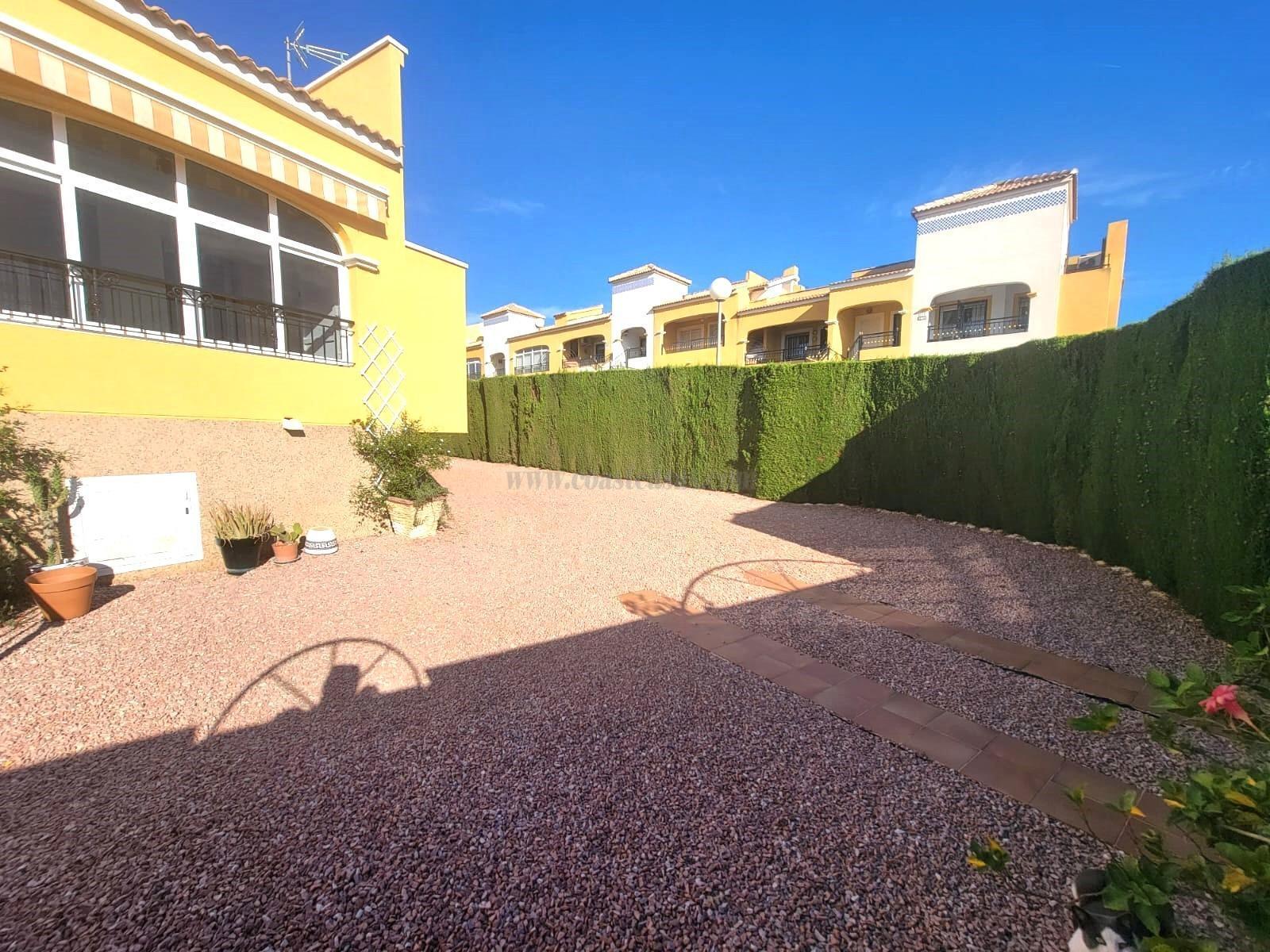 Venta de chalet en Los Montesinos