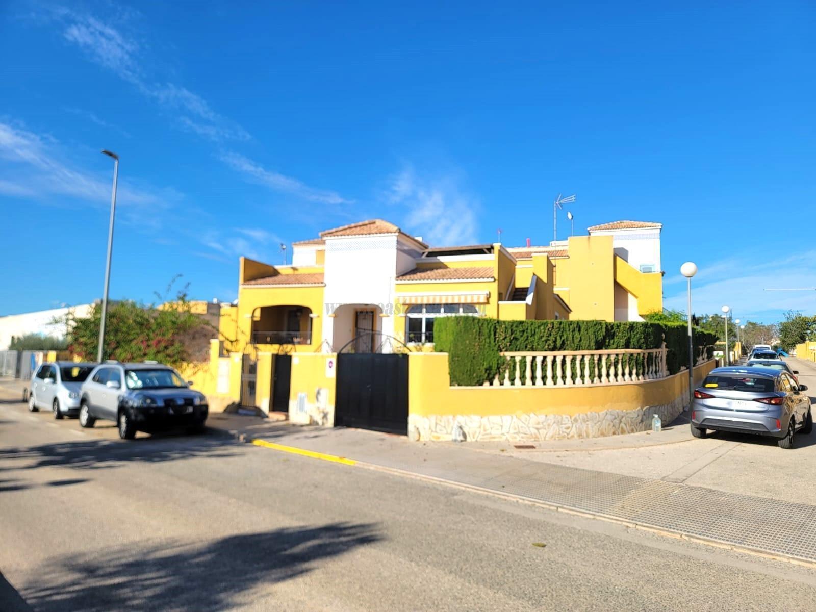 Venta de chalet en Los Montesinos