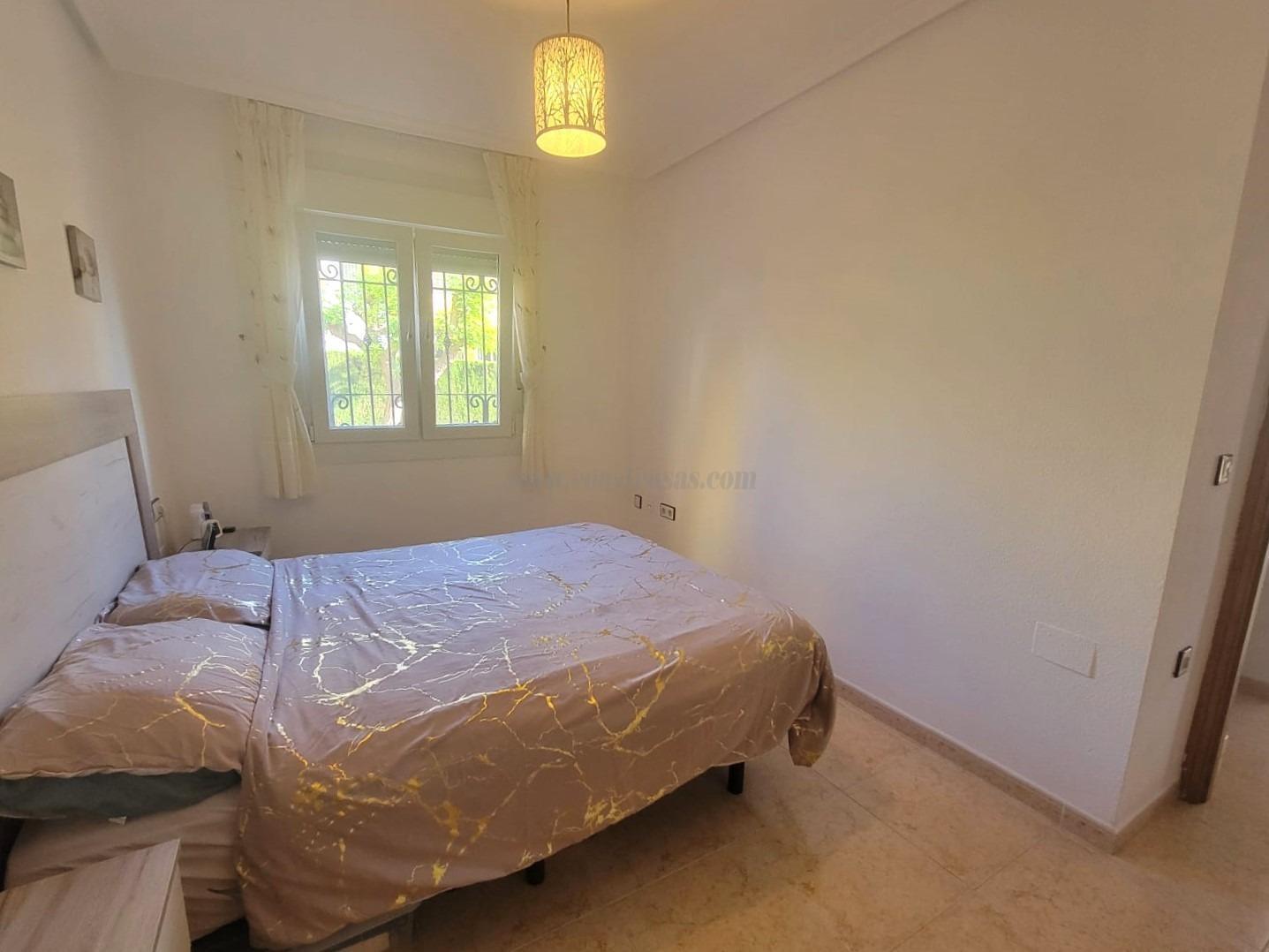 Venta de chalet en Los Montesinos